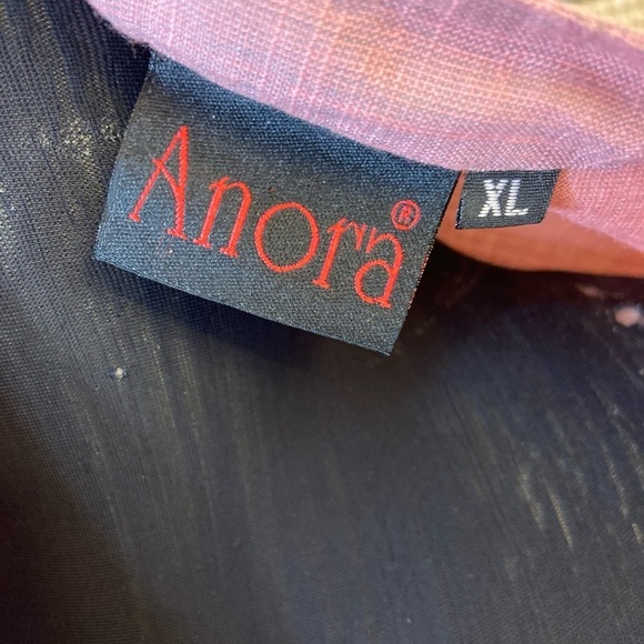 Anora Pale Pink Linen Kaftan With Embroidered Flowers - Picture 10 of 15